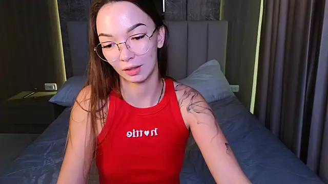 SusannJohnson online show from April 25, 12:35 am
