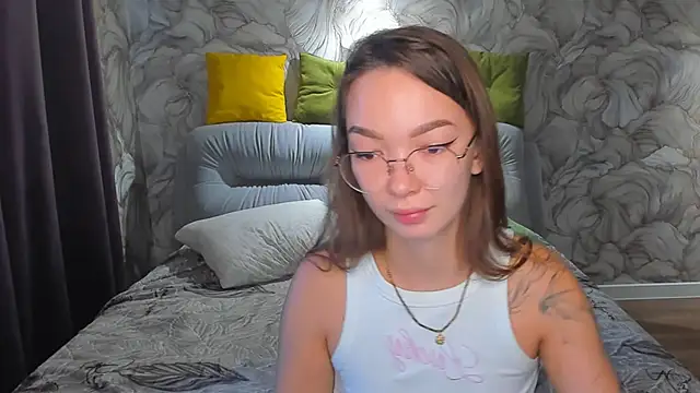 SusannJohnson online show from June 19, 12:37 am
