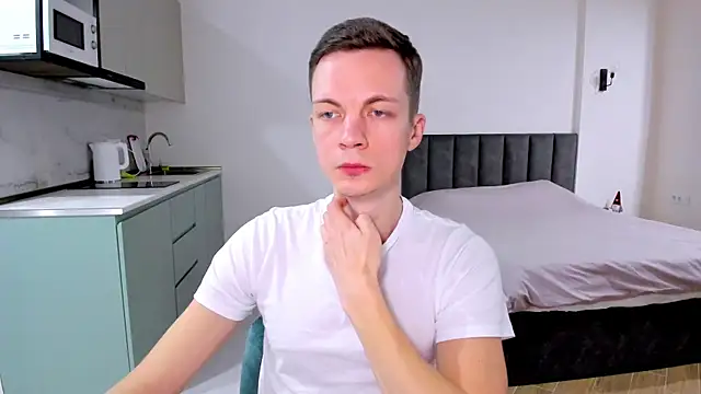 max shy online show from January 21, 12:29 pm