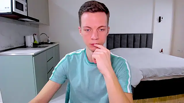 max shy online show from January 25, 3:41 pm