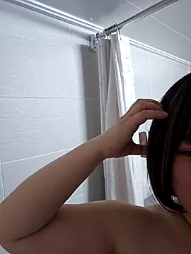 lunahong28 online show from February 3, 10:25 am
