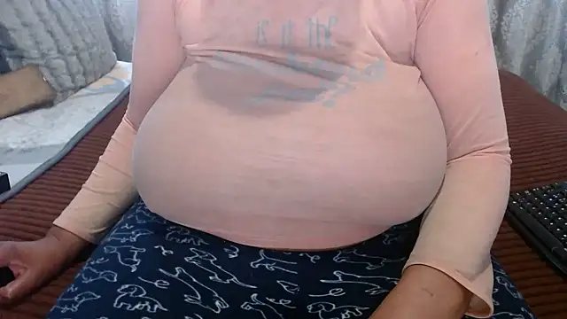 BUBBLYBUNNYxx online show from May 7, 5:13 am