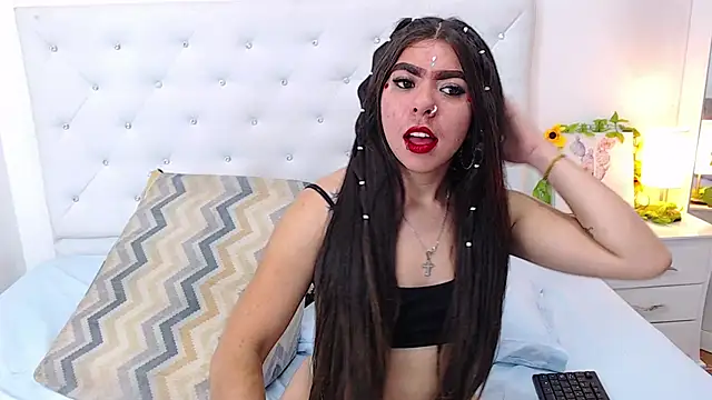 Snapshot of ninanaughty13 chatting on January 30, 8:10 pm ninanaughty13 online show from January 30, 8:10 pm