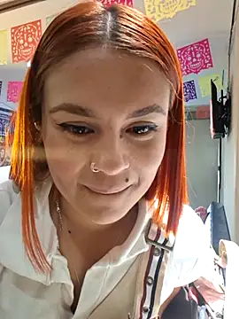 Snapshot of Sophie_new25 chatting on October 6, 11:51 am Sophie new25 online show from October 6, 11:51 am