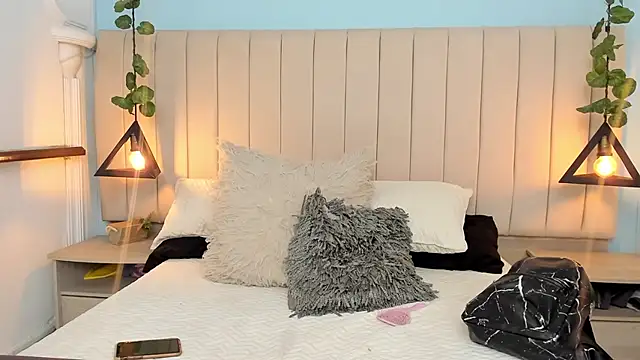 Paulina Lopezz online show from February 3, 9:50 pm