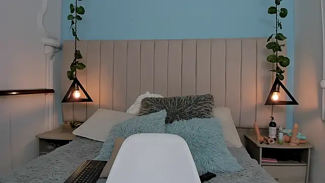 Paulina Lopezz online show from March 13, 8:43 pm