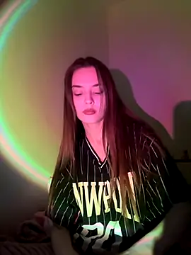 Snapshot of RayWillliams chatting on November 21, 9:13 pm RayWillliams online show from November 21, 9:13 pm