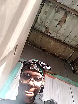 bubblendz1988 online show from May 21, 7:26 am