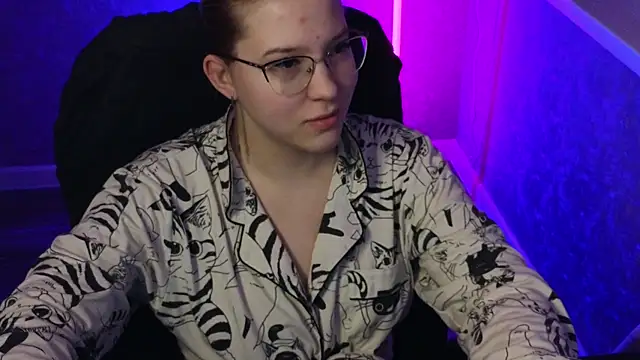 Snapshot of HotBrandyX chatting on March 2, 1:58 am HotBrandyX online show from March 2, 1:58 am