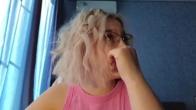 Snapshot of HotBrandyX chatting on September 19, 5:42 am HotBrandyX online show from September 19, 5:42 am