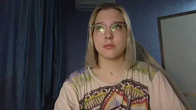 Snapshot of HotBrandyX chatting on November 15, 2:46 pm HotBrandyX online show from November 15, 2:46 pm