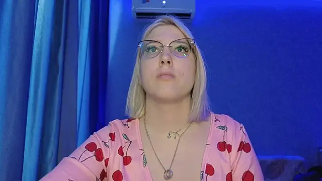 HotBrandyX online show from June 12, 10:03 am