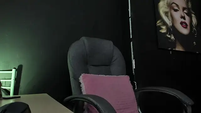 viktoria davis  online show from October 16, 11:28 pm