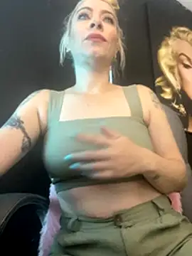 viktoria davis  online show from October 20, 11:38 pm