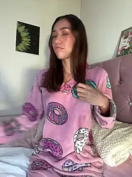 zoe storm online show from March 18, 6:04 pm