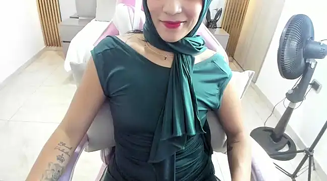 Zulema hamdi online show from January 20, 6:10 pm