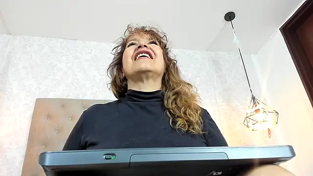 Snapshot of Dayana__Ospina chatting on October 22, 7:57 pm Dayana  Ospina online show from October 22, 7:57 pm