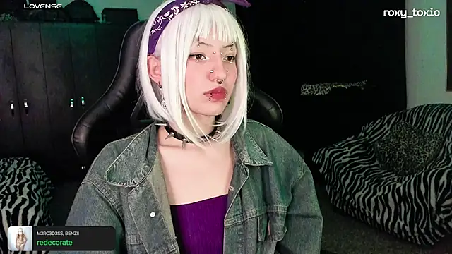 roxy toxic online show from October 8, 1:36 am