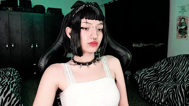 roxy toxic online show from January 8, 2:47 am