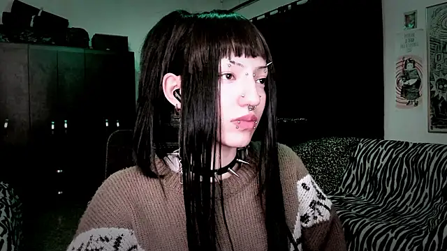 roxy toxic online show from March 3, 1:12 am