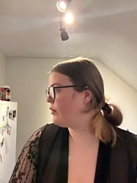 EveBaker04 online show from November 4, 4:17 pm