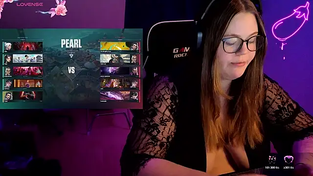 EveBaker04 online show from December 19, 4:47 pm