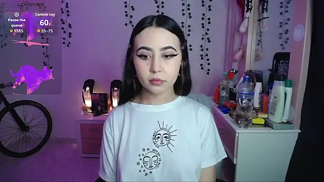 Snapshot of _codeline chatting on March 6, 4:31 am codeline online show from March 6, 4:31 am