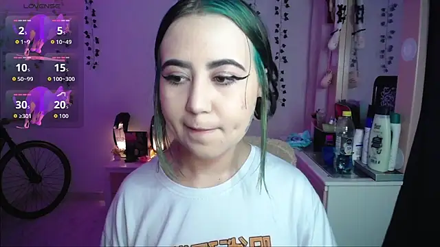 Snapshot of _codeline chatting on March 18, 3:53 am codeline online show from March 18, 3:53 am