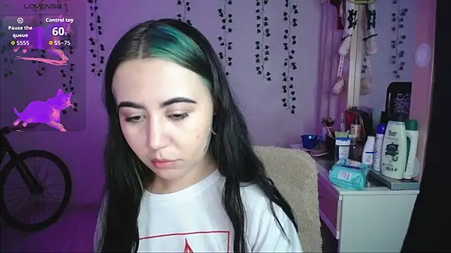 Snapshot of _codeline chatting on March 28, 5:18 am codeline online show from March 28, 5:18 am