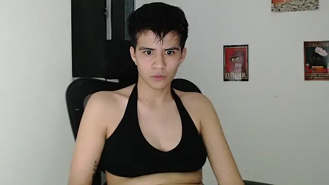 Snapshot of Dha_lia0 chatting on June 22, 4:09 am Dha lia0 online show from June 22, 4:09 am