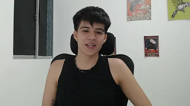 Snapshot of Dha_lia0 chatting on July 8, 3:33 am Dha lia0 online show from July 8, 3:33 am