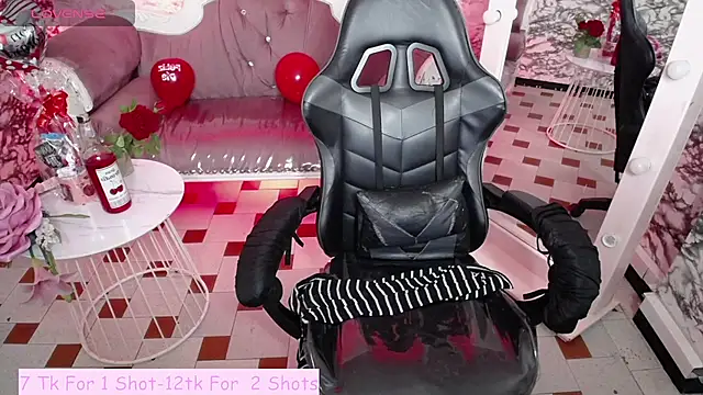 Skye Little v online show from February 14, 10:49 am