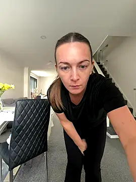 GoddessLucyRose online show from September 12, 9:31 am