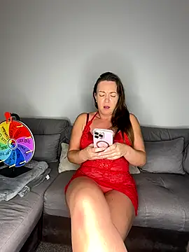 GoddessLucyRose online show from September 12, 9:37 pm