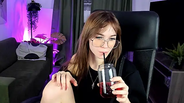 DakotaaJohnnson online show from January 27, 5:48 pm