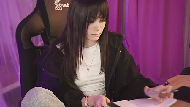 DakotaaJohnnson online show from March 14, 8:21 am