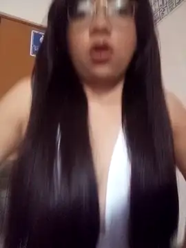 Snapshot of criscrispdv chatting on March 2, 11:22 pm criscrispdv online show from March 2, 11:22 pm