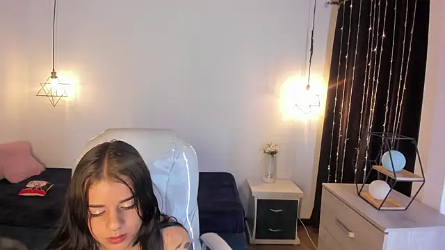 Snapshot of Nicole_Foxx_ chatting on February 16, 1:36 am Nicole Foxx online show from February 16, 1:36 am