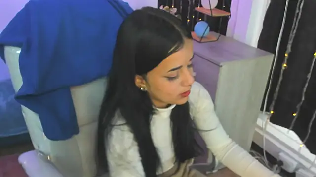 Snapshot of Nicole_Foxx_ chatting on March 16, 8:32 pm Nicole Foxx online show from March 16, 8:32 pm