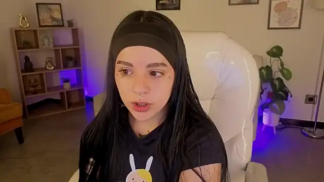 Nicole Foxx  online show from November 13, 7:57 pm