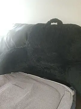 Snapshot of TattedMamaXOXO chatting on October 8, 4:04 pm TattedMamaXOXO online show from October 8, 4:04 pm