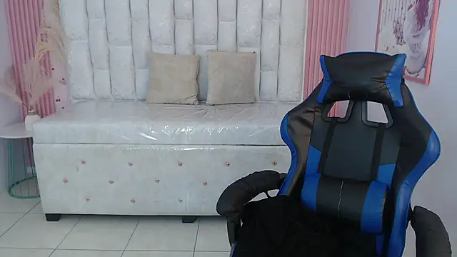 shalon diaz s online show from November 1, 1:13 pm