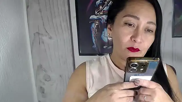 JULIANAWET69 online show from October 15, 4:01 am