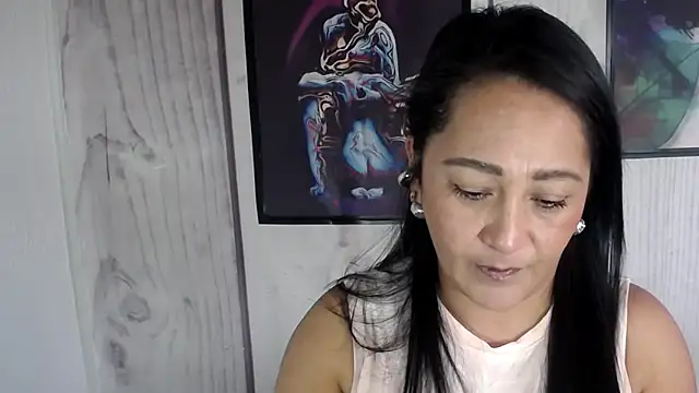 JULIANAWET69 online show from October 27, 3:38 pm