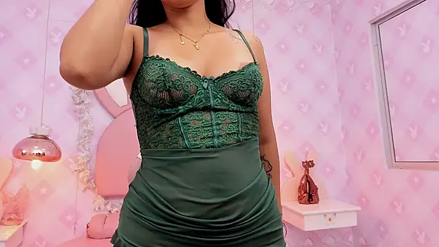 Snapshot of LIA_SWAN_ chatting on November 28, 4:26 am LIA SWAN online show from November 28, 4:26 am