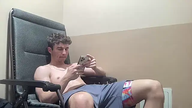 Snapshot of ryan_28747 chatting on October 10, 10:09 pm ryan 28747 online show from October 10, 10:09 pm