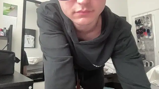 Snapshot of ryan_28747 chatting on October 26, 8:15 pm ryan 28747 online show from October 26, 8:15 pm