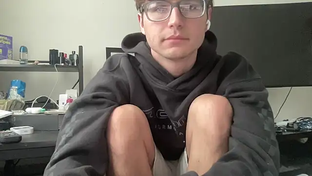 Snapshot of ryan_28747 chatting on April 4, 5:21 pm ryan 28747 online show from April 4, 5:21 pm