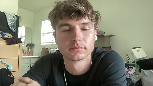 Snapshot of ryan_28747 chatting on May 12, 10:29 pm ryan 28747 online show from May 12, 10:29 pm
