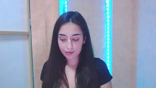 Lovelllyy online show from February 4, 10:10 am